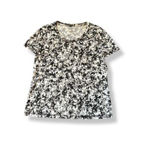 [Exertek] BOGO $1 Black and White Short Sleeve Tee